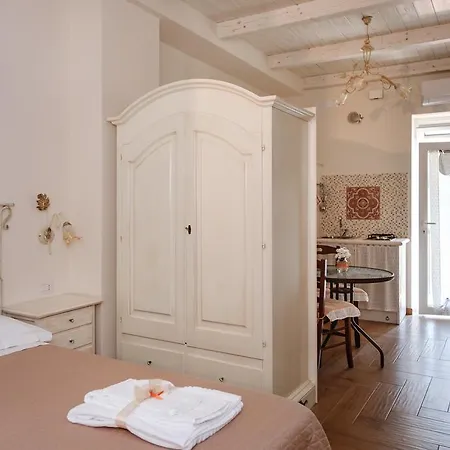 Nei Pressi Dei Sassi * Matera